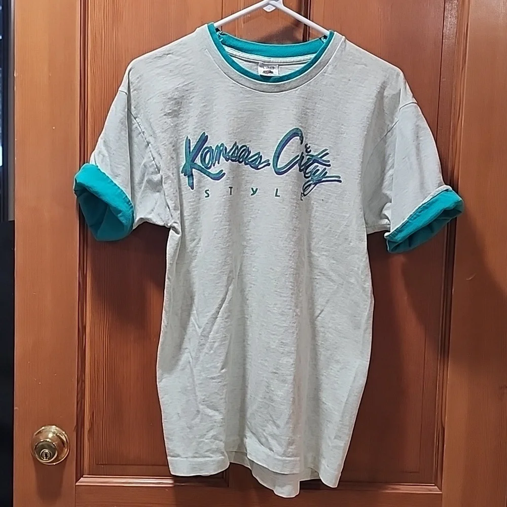 Nice quality retro Kansas City T shirt